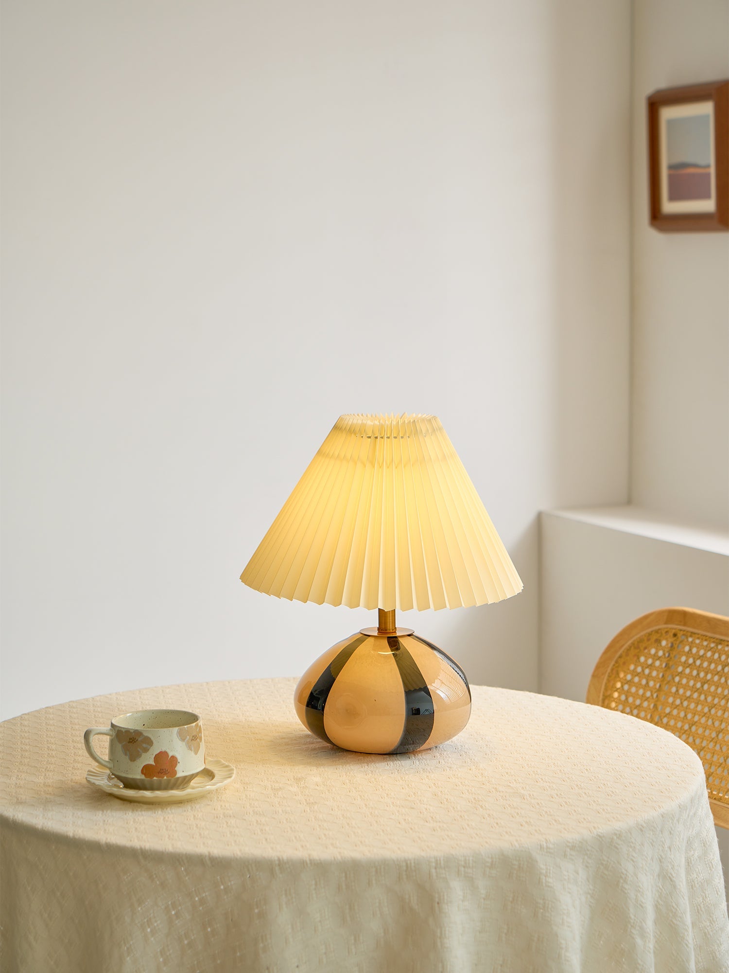 Holikik bordlampe