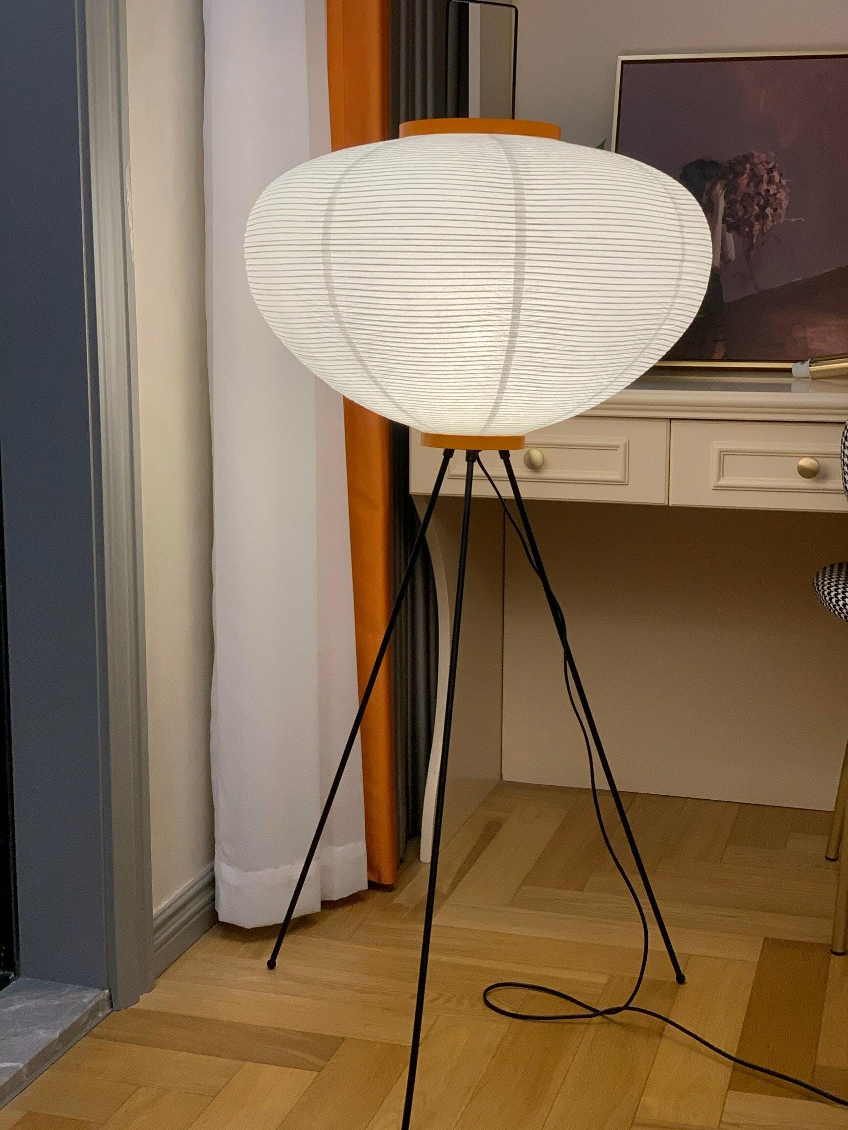 Oladalsi gulvlampe