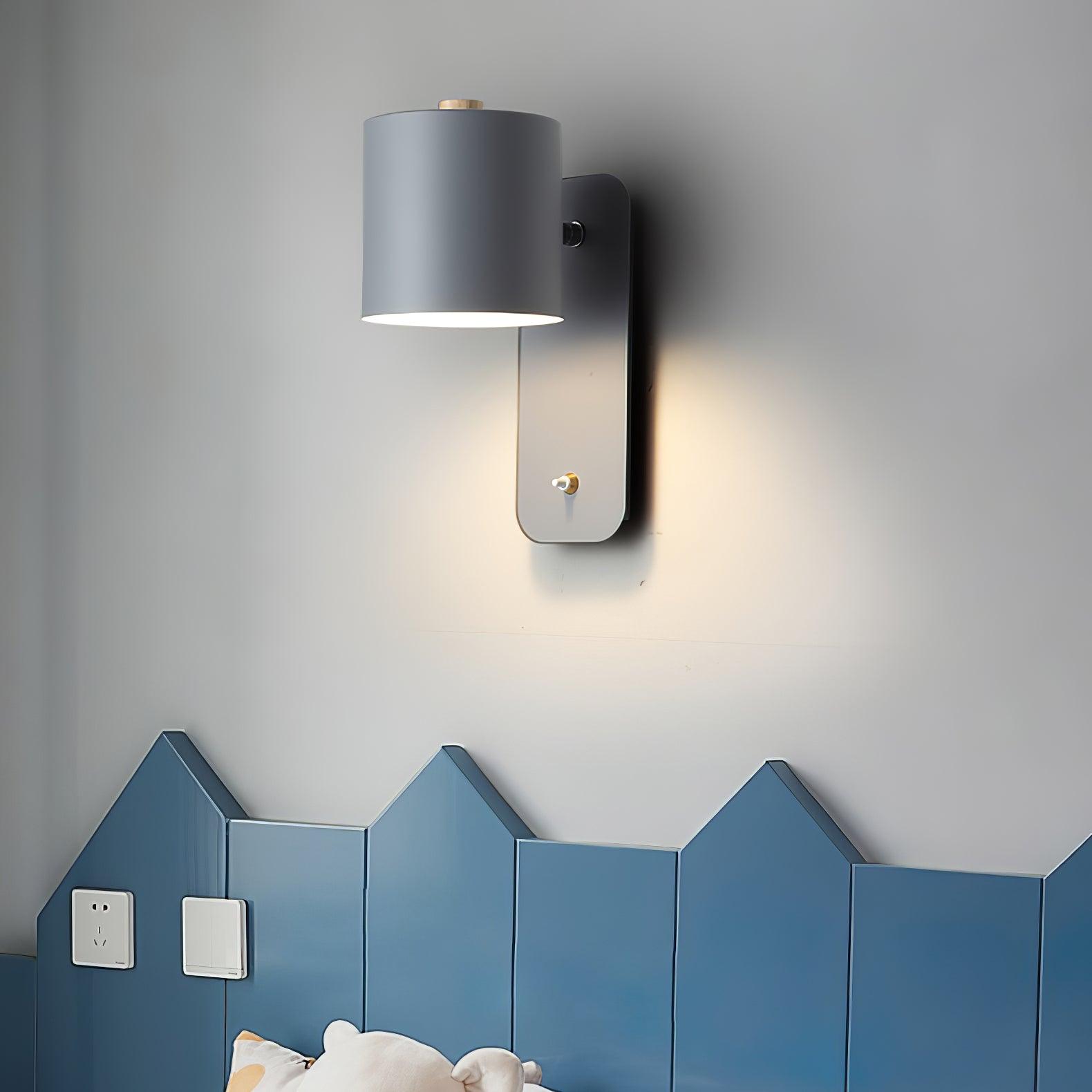 Mikhavno minimalistisk væglampe