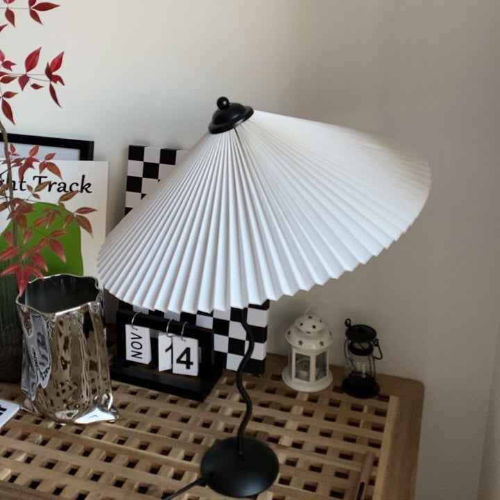 Havio moderne bordlampe