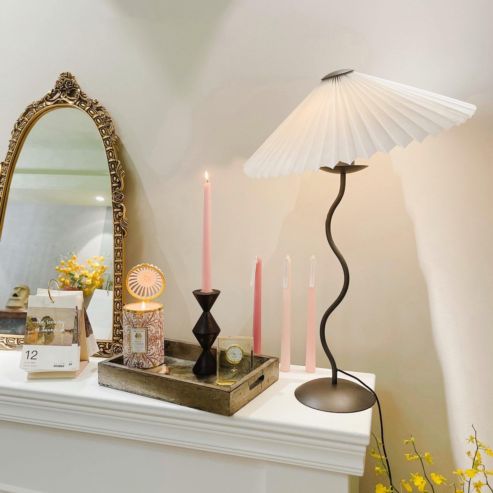 Havio moderne bordlampe