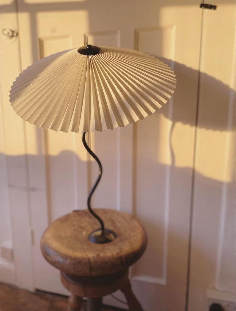 Havio moderne bordlampe