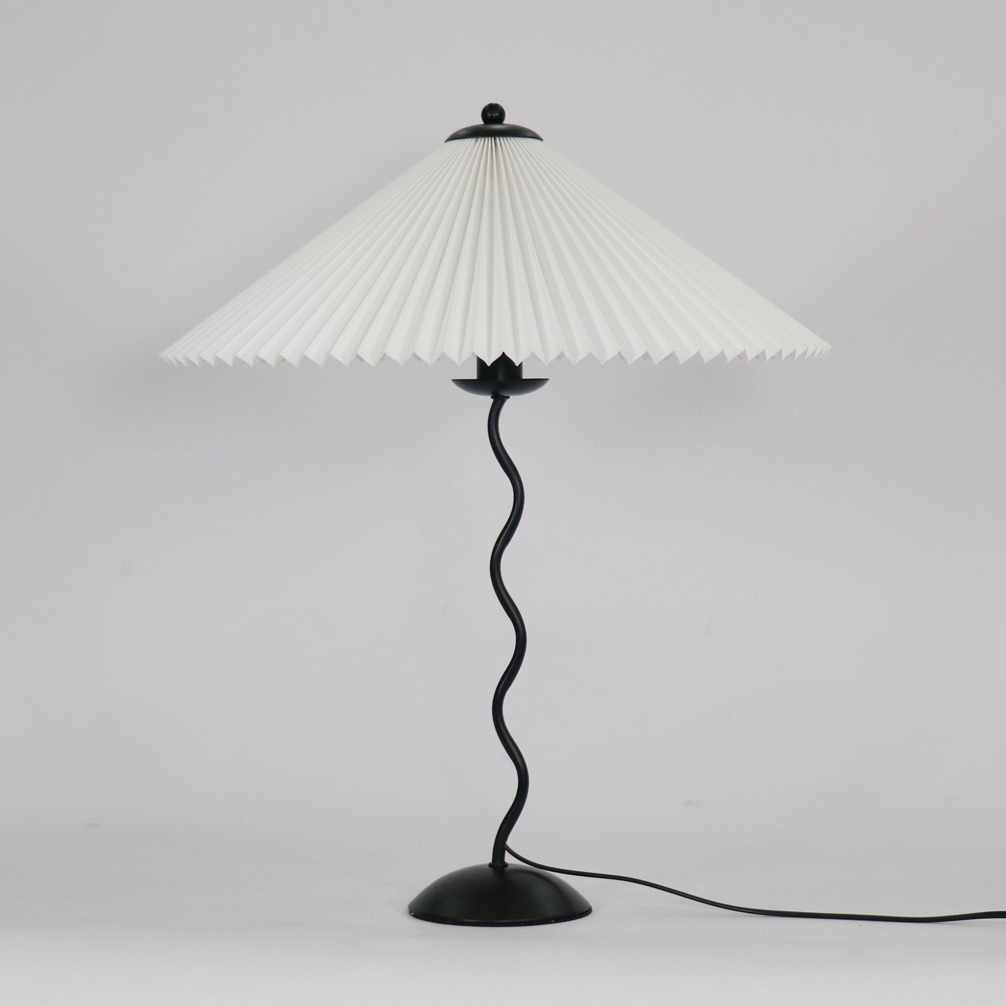 Havio moderne bordlampe