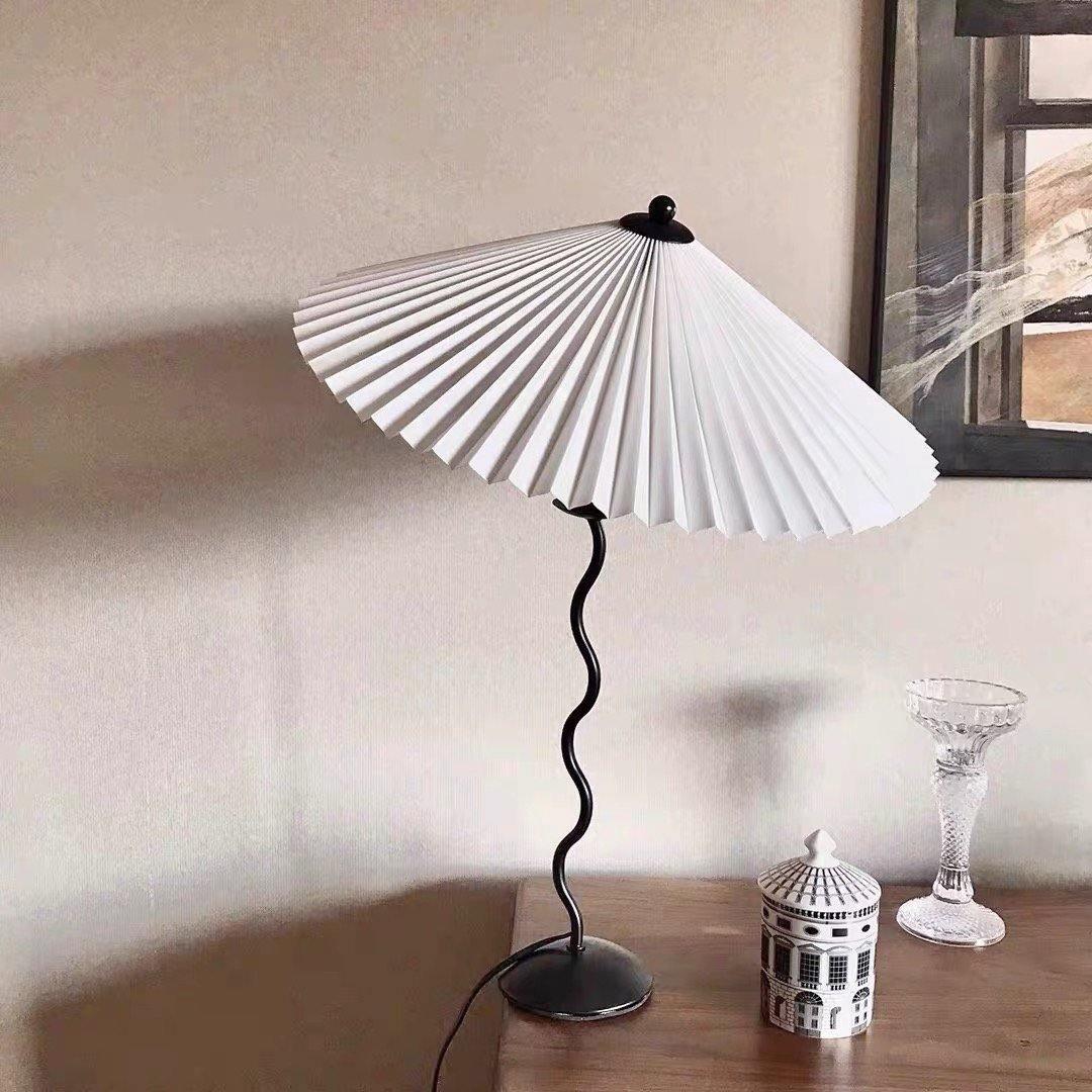 Havio moderne bordlampe