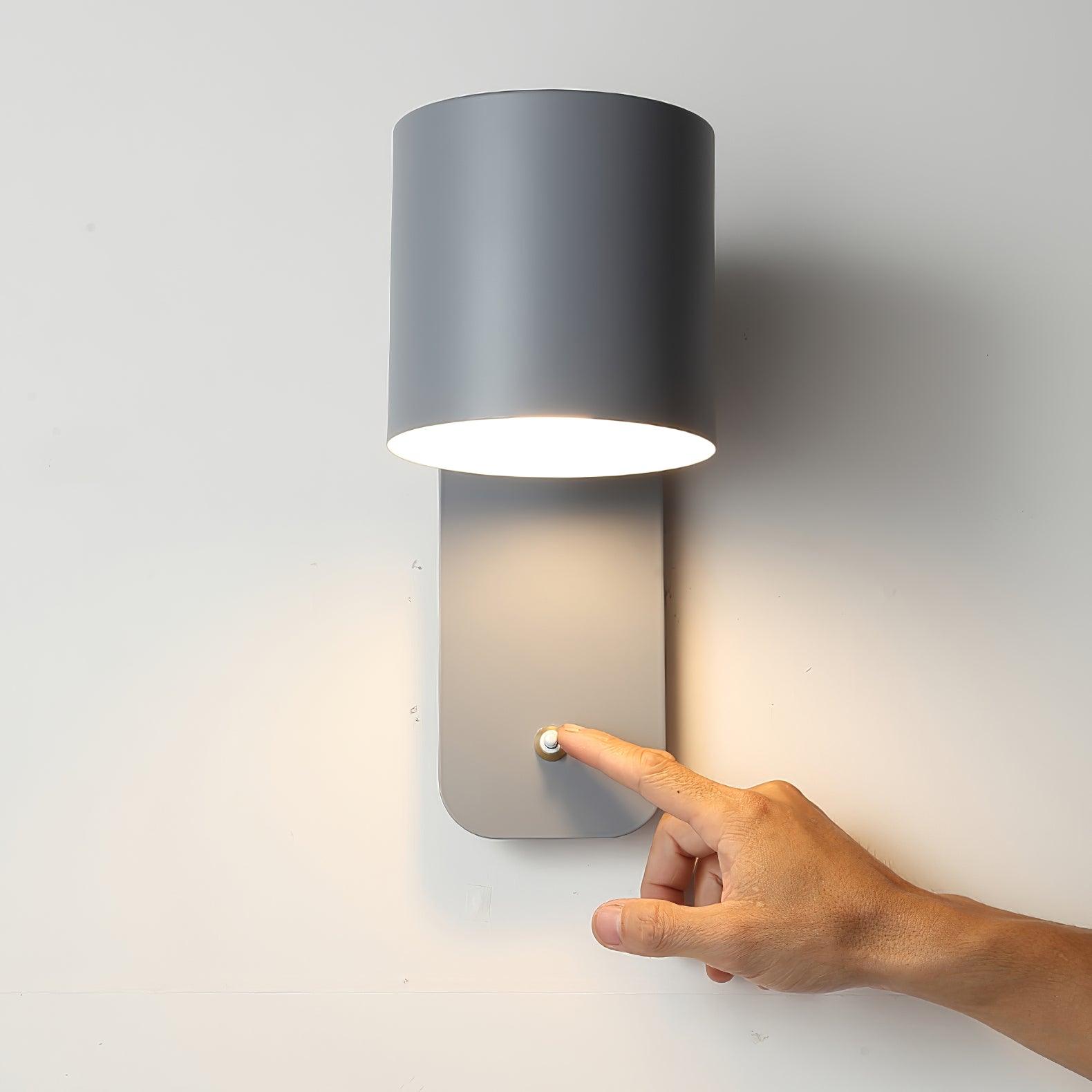 Mikhavno minimalistisk væglampe
