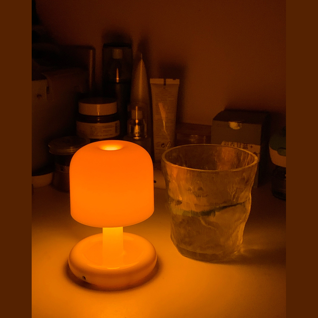 Tavlindal svampeformet bordlampe